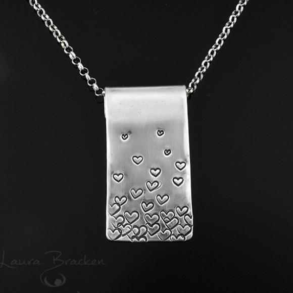 2664silverheartpendant1_600.jpg