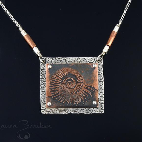 2665coppernautilusonsilverpendant1_800.jpg